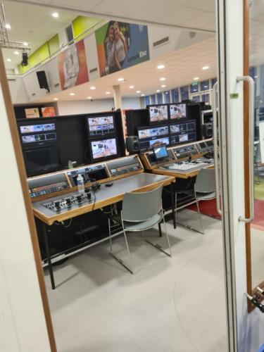 93c950b9-6366-424c-b5cb-00d649a305aa